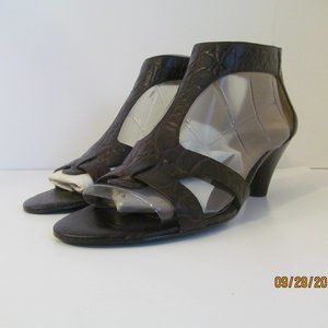 Nine West womens Sandal Leather Sandal 11 M